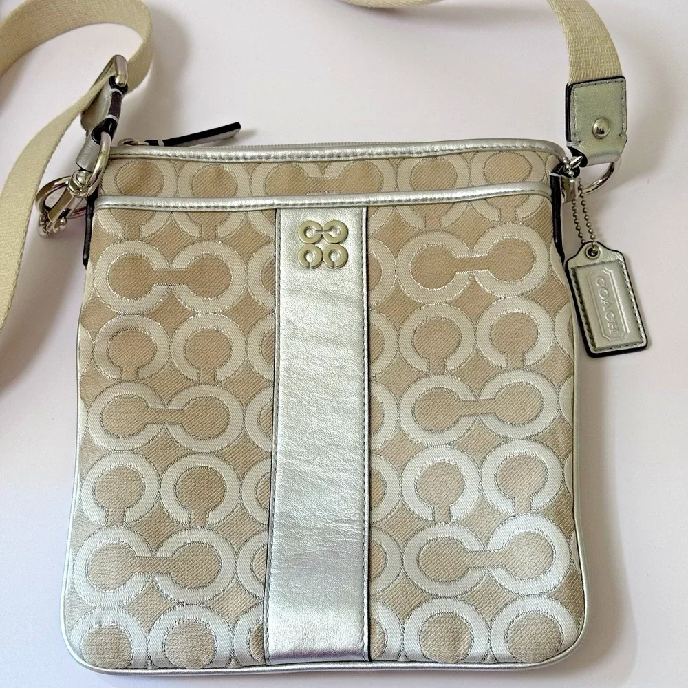 Coach Op Art Signature Crossbody Bag Tan Silver Metallic Leather Swingpack Purse